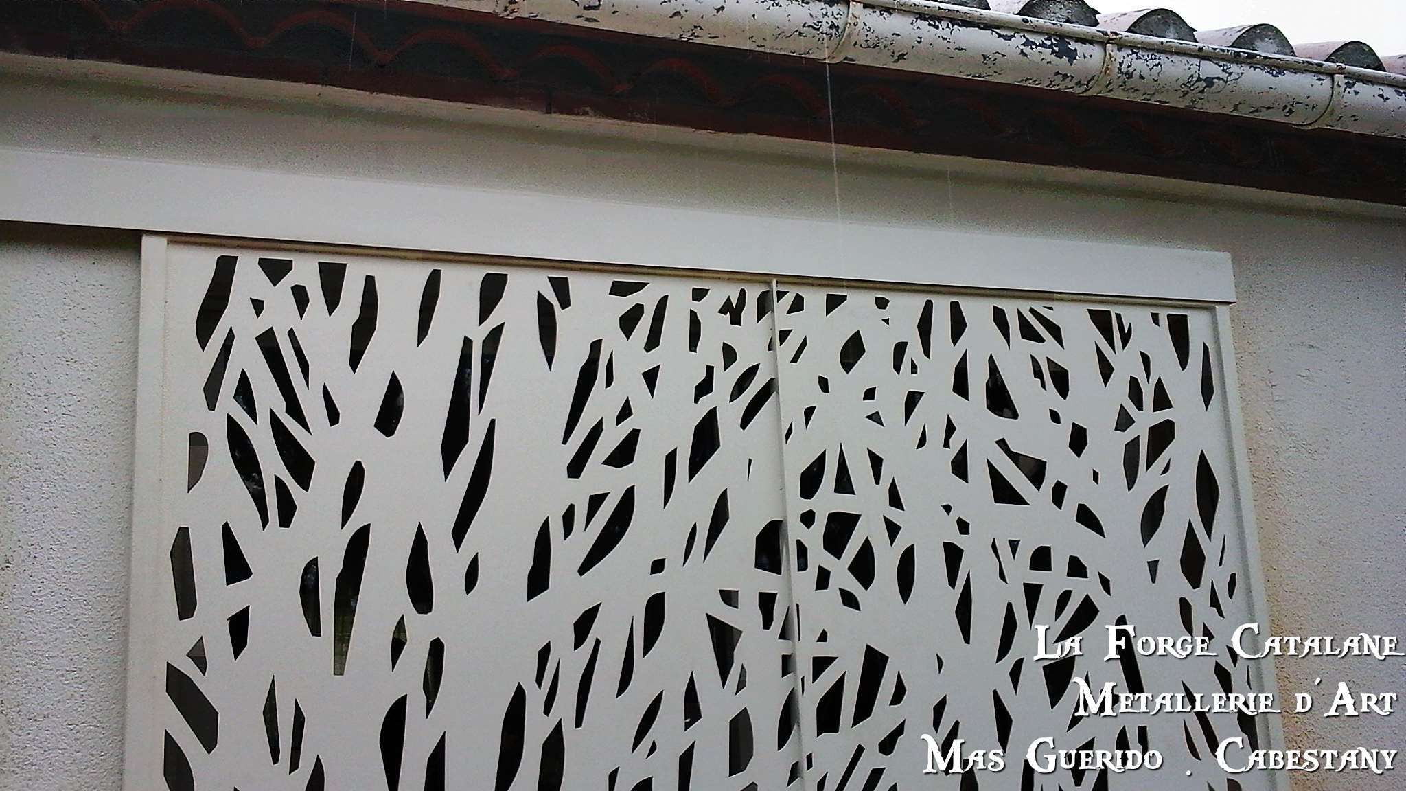 Volet coulissant decoupe laser motif moderne  forge catalane 5.jpg